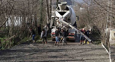 Ordu'da beton yol çalışmaları devam ediyor