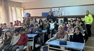 Ortaokul öğrencilerine trafik bilinci eğitimi
