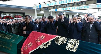 Otel yangınında hayatını kaybeden Şenol, Mina ve Gülçin Akişli son yolculuğuna uğurlandı