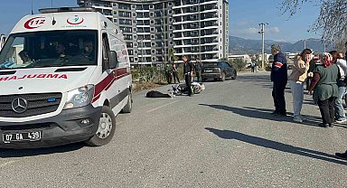 Otomobil ile 2 motosiklet çarpıştı: 1 yaralı