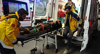 Otomobil ile tır çarpıştı: 4 yaralı