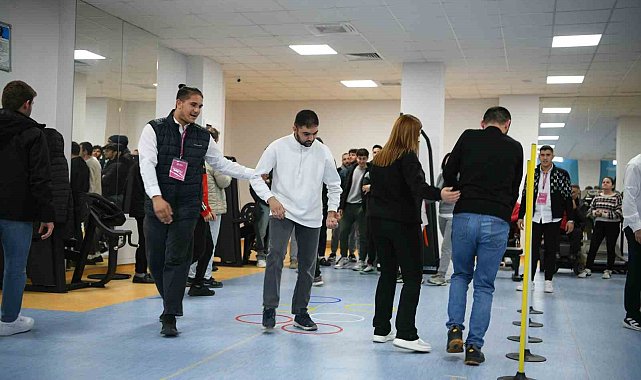 Özel bireyler, Çayırova'nın dev adamlarıyla spor yaptı