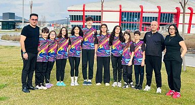 Paletli Yüzme Kulüplerarası Gençler Türkiye Şampiyonasında Elazığ'a 3 altın madalya