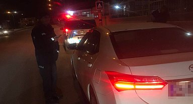 Polisten yurtlar önünde sıkı denetim