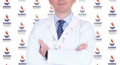 Prof. Dr. Balık, Doç. Dr. Borazan ve Opr. Dr. Melik, SANKO Üniversitesi Hastanesi'nde