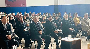 "Ailede İletişim" konulu konferans düzenlendi