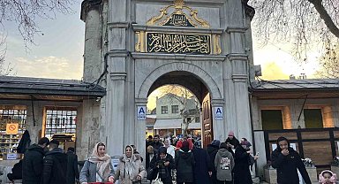 Regaip Kandili'nde vatandaşlar Eyüpsultan Camii'ne akın etti