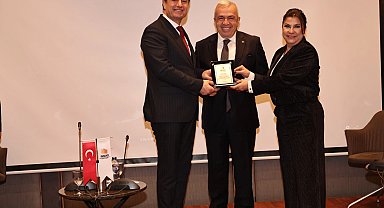 Şadi Özdemir: ''Kentsel dönüşümde belediyeler sürecin merkezinde olmalı''