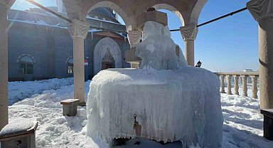 Şadırvanlar buz tuttu