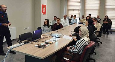 Sağlık personeline KBRN eğitimi ve afet müdahale semineri düzenlendi