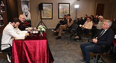 Şairin Şiir Evreni'nin konuğu Enis Akın oldu