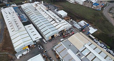 Sakarya'da yalıtım fabrikasında korkutan yangın: 2'si ağır 4 yaralı