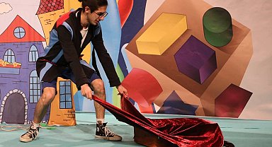 Sakarya'da gizemli bavul oyunu keyifli anlar yaşattı