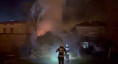 Samanlıkta çıkan yangın korkuttu