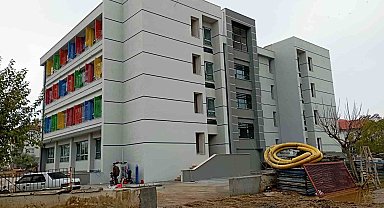 Sarıgöl'de iki okul daha tamamlandı