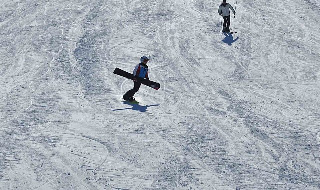 Sarıkamış Kayak Merkezi'nde kar kalınlığı 55 santim