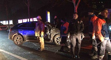 Sarıyer'de kontrolden çıkan otomobil, ışıklarda bekleyen 6 araca çarptı: 3 yaralı