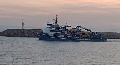 Saros'ta gırgır tekneleri tonlarca balık avlıyor