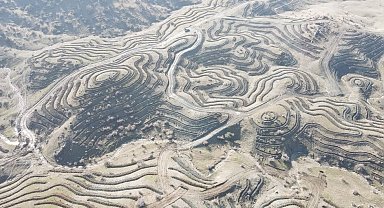 Sason Kelhasan köyünde 5 bin 300 fidan toprakla buluştu