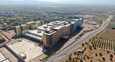 Şehir Hastanesi yolunun 4,5 km'si tamamlandı