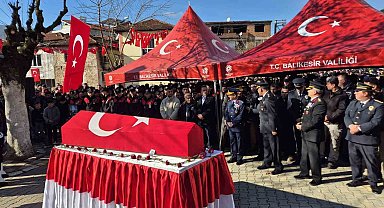 Şehit polis memuru Emirhan Aramış son yolculuğuna uğurlandı