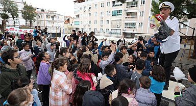 Şehzadeler Belediyesinden çocuklara tatil hediyesi