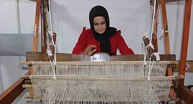 Siirt'te kadınlar, erkek işi olarak görülen battaniye üretiminde söz sahibi oldu