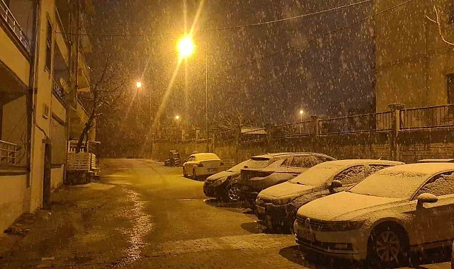 Siirt'te kar yağışı başladı