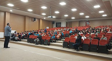 Simav İlçe Müftüsü Hasan Serçe'den öğrencilere seminer