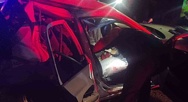Sinop'ta iki otomobil çarpıştı: 2 ölü, 2 yaralı
