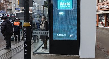 Sivas'ta yeni akıllı ve kapalı duraklar hizmete sunuldu