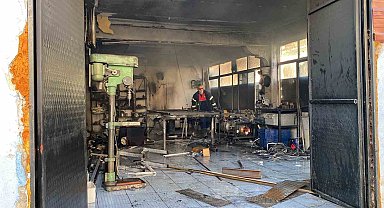 Sobaya tiner kutusu atan çırak yaralandı
