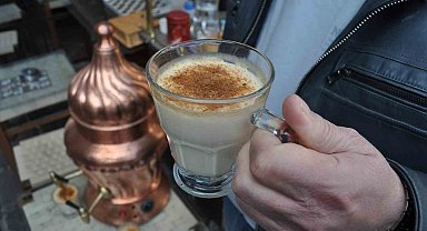 Soğuk havalarda hem eli hem de içi ısıtıyor