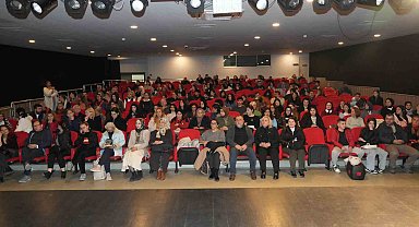 Sokak hayvanları için bir araya geldiler