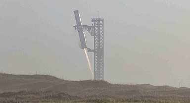 SpaceX'in Starship roketi fırlatıldıktan 8 dakika sonra parçalandı