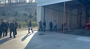 Stajyer öğrenci 5 metre yüksekten düşüp ağır yaralandı