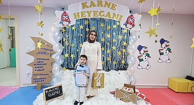 Sultangazi'de Ana Kucağı minikleri ilk karnelerini aldı