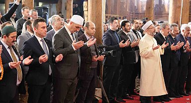 Tarihi Ulu Camii'de Regaip Kandili özel programı ile tarihi bir gün yaşandı