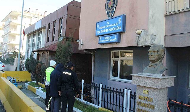 Telefon dolandırıcılarının ağına düştü, 400 bin lirasını kaptırmasını polis engelledi