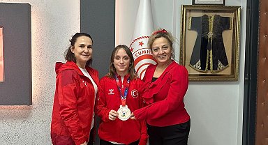 Ticaret Müdürü Acar Dünya şampiyonunu ağırladı