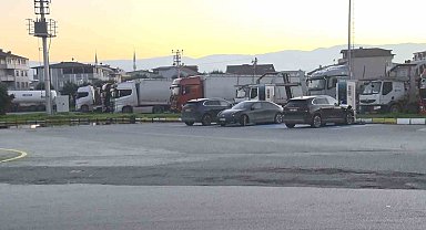 Tırındaki akaryakıtı gaspetmek isteyenler tarafından boynundan bıçaklandı