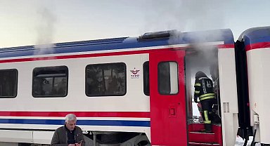 Turistik Doğu Ekspresi vagonunda çıkan yangına itfaiye müdahale etti