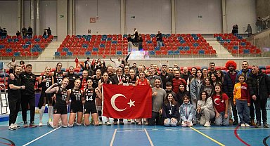 Türk Hava Yolları, CEV Kupası'nda çeyrek finalin kapısını araladı