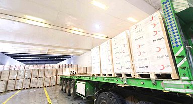 Türkiye'den 2 bin tırlık yardım malzemesi Gazze sınırında kapının açılmasını bekliyor