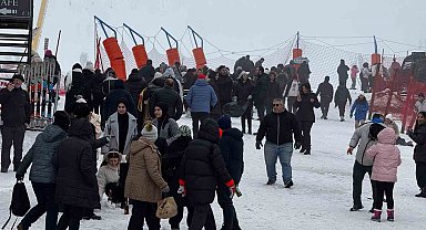 Uludağ'ın zirvesine turist akını