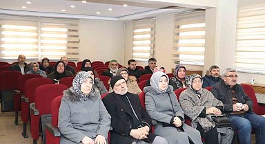 Umreye gidecek vatandaşlara eğitim semineri düzenlendi