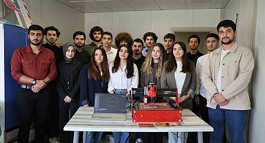 Üniversite öğrencilerinden yerli CNC makinesi