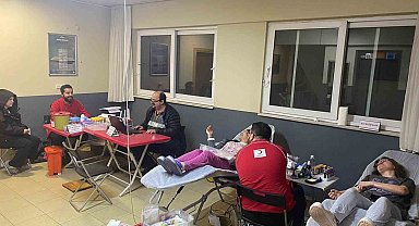 Üniversiteli gençler kan bağışına dikkat çekti