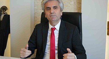 Ünlü estetikçiden gençlere 'yüz germe' ameliyatları uyarısı: "40'lı yaşlardan sonra yapılmalı"