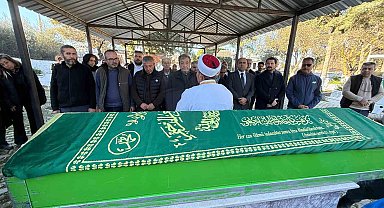 Ünlü sanatçı Sezai Altekin, Bodrum'da son yolculuğuna uğurlandı